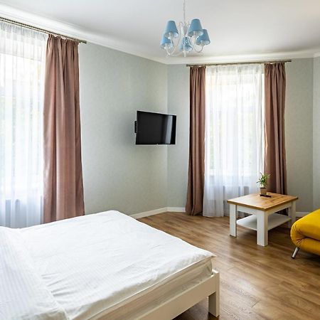 Leontovycha Apartment Lviv Exterior photo