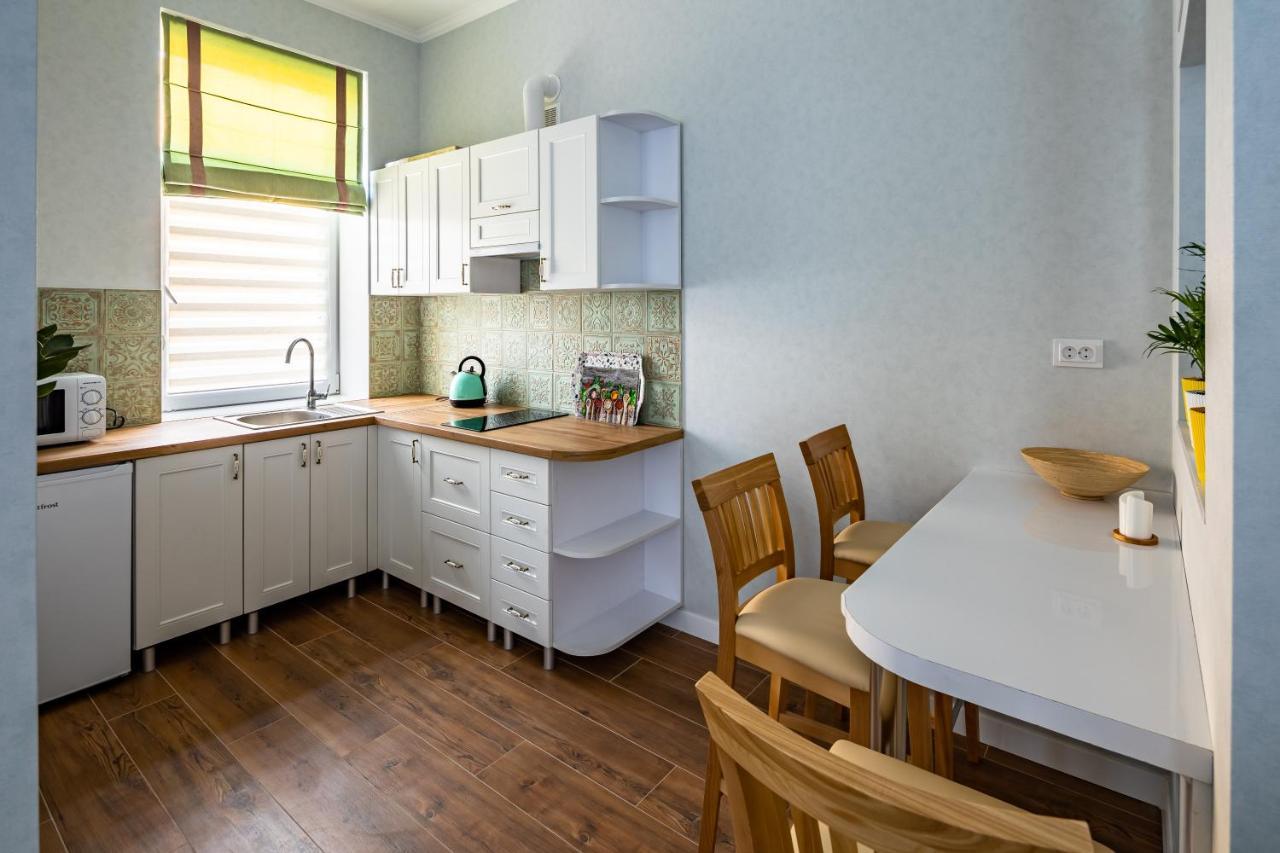 Leontovycha Apartment Lviv Exterior photo